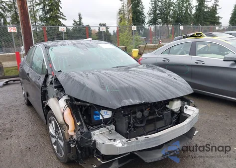 2018 Honda Clarity Plug-In Hybrid Touring from USA, damaged, VIN JHMZC5F36JC021110